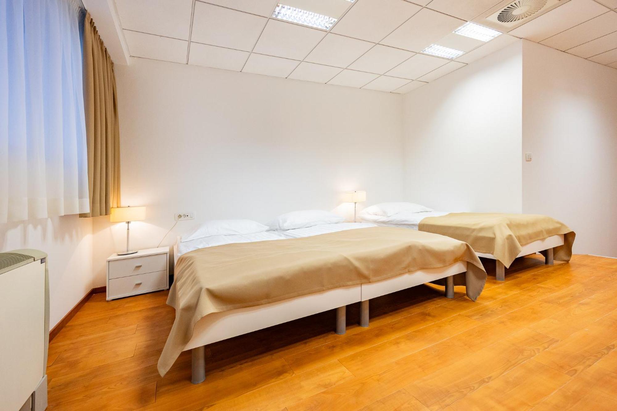 Garni Hotel Azul クラーニ エクステリア 写真